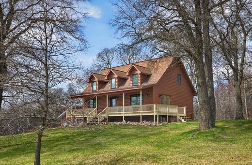 Luxury home in Pequot Lakes, Crow Wing County