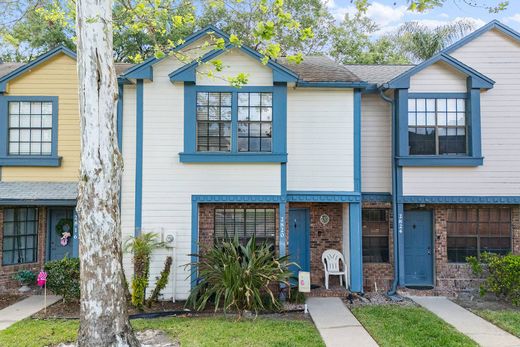 Townhouse in Casselberry, Seminole County