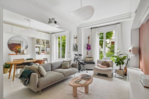Apartment in Neuilly-sur-Seine, Hauts-de-Seine