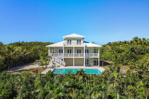Luxury home in Sandy Point, South Abaco District