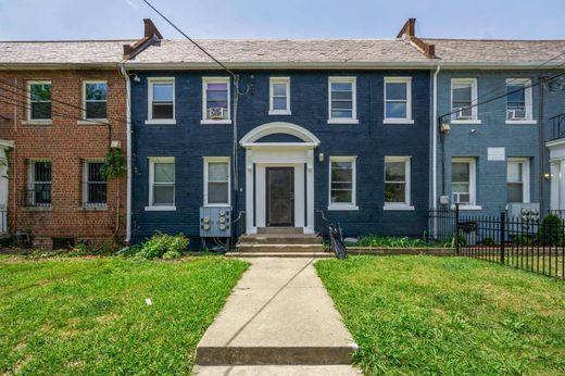 Apartment in Washington, Washington County