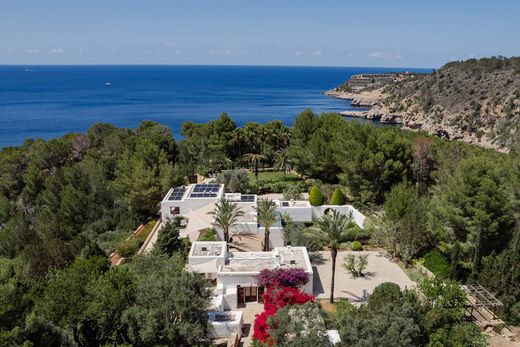 Detached House in Cala de Portinatx, Province of Balearic Islands