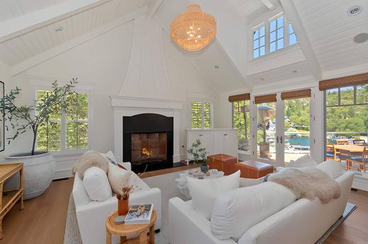 独立式房屋  Lake Arrowhead, San Bernardino County