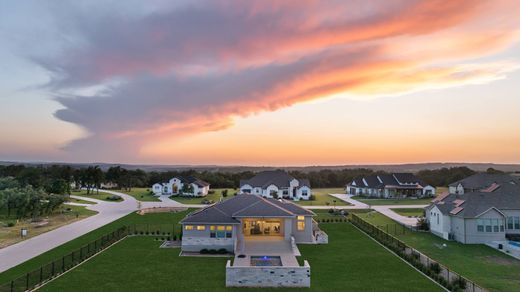 Detached House in Dripping Springs, Hays County