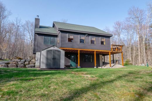Luxury home in Piercefield, St. Lawrence County