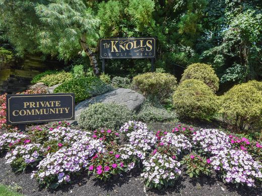 Luxury home in Glen Head, Nassau County