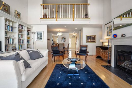 Apartment in Marshfield, Plymouth County