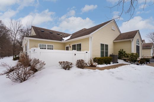 Townhouse in Lawrence, Mercer County