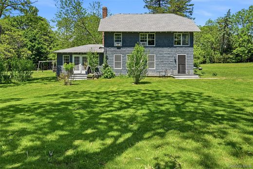 Casa en New Suffolk, Suffolk County