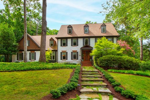 Detached House for sale in Raleigh