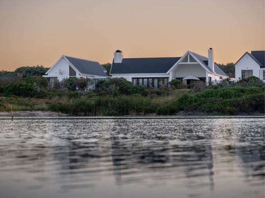 Einfamilienhaus in St Francis Bay, Sarah Baartman District Municipality