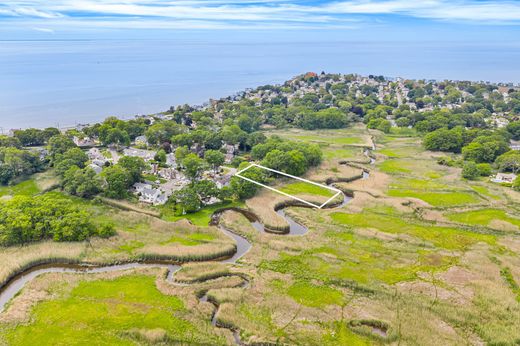Detached House in Old Saybrook, Middlesex County