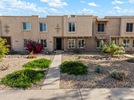 Dom miejski w Scottsdale, Hrabstwo Maricopa