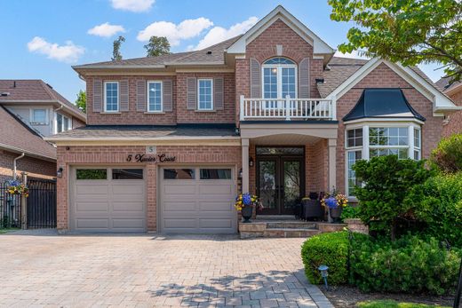 بيت مستقل ﻓﻲ Brampton, Ontario