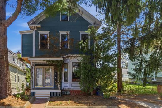 Apartment in Somerville, Middlesex County