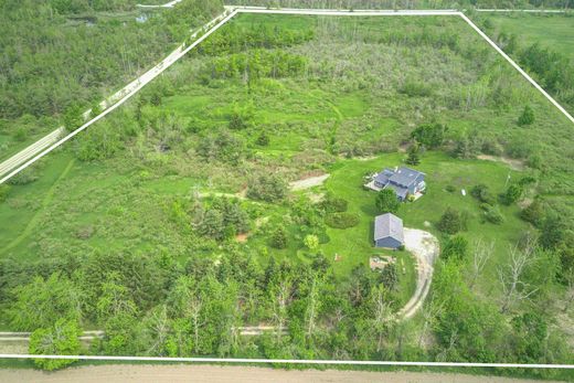 Mulmur, Ontarioの一戸建て住宅