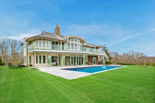 Detached House in Montauk, Suffolk County