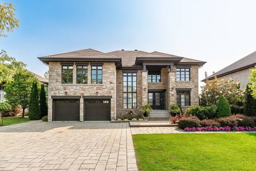 Vrijstaand huis in Blainville, Laurentides