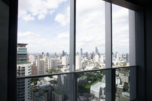 Khlong Toei, Bangkokのアパートメント