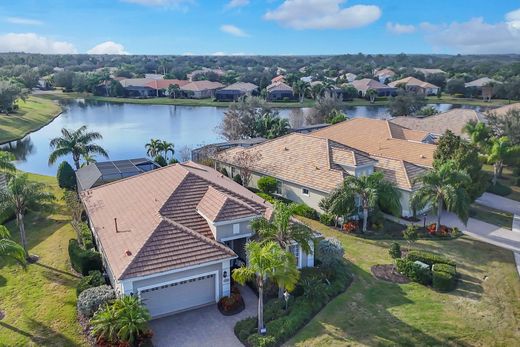 Luxury home in Lakewood Ranch, Manatee County