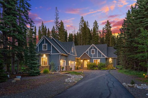 Vrijstaand huis in Priddis, Alberta