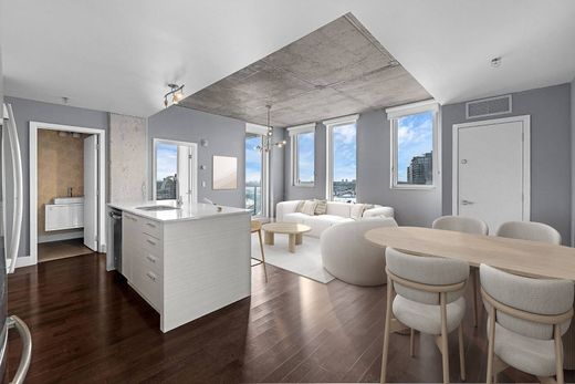 Apartment / Etagenwohnung in Montreal, City of Montréal