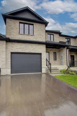 Townhouse in Listowel, Ontario