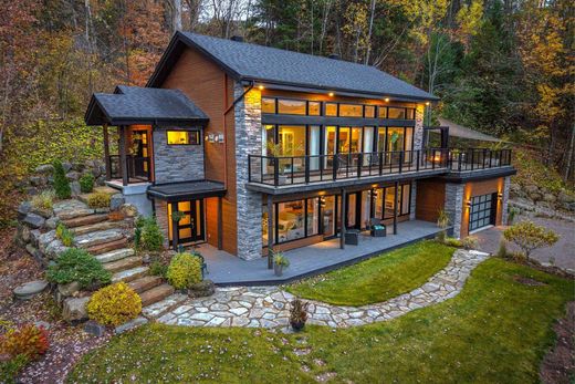 Luxury home in Piedmont, Laurentides