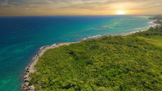 地皮  Runaway Bay, Saint Ann Parish