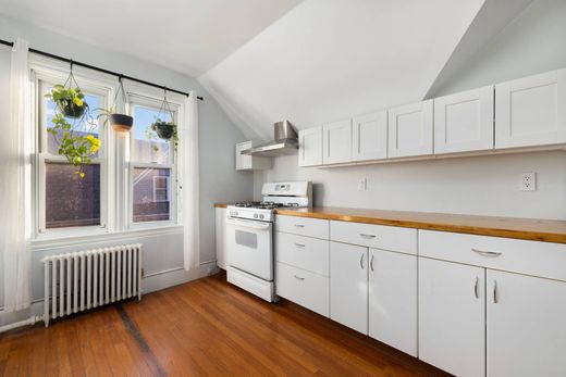 Apartment in Providence, Providence County