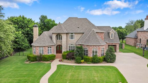 Detached House in Rogers, Benton County