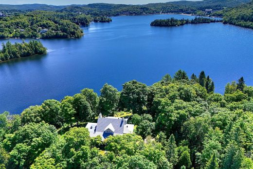 Vrijstaand huis in Sainte-Agathe-des-Monts, Laurentides