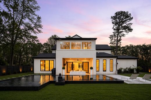 Detached House in Alpharetta, Fulton County