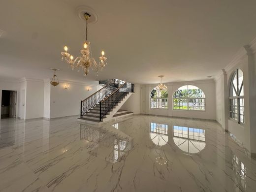 Detached House in Santiago de Querétaro, Querétaro