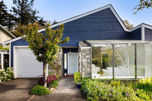 Casa Unifamiliare a Saanich, Capital Regional District