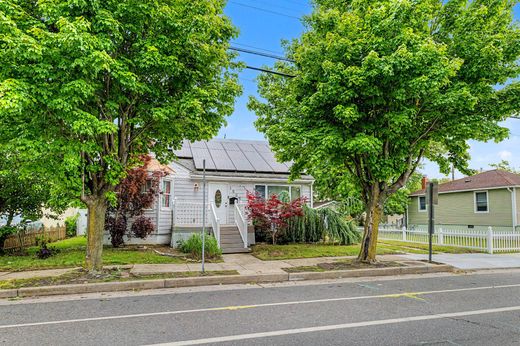 Detached House in Atlantic City, Atlantic County