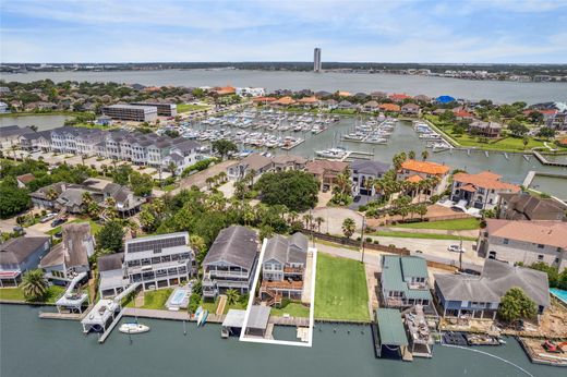 Detached House in League City, Galveston County