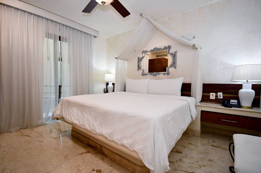 Apartment / Etagenwohnung in Playa del Carmen, Solidaridad