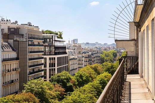 Apartment in Champs-Elysées, Madeleine, Triangle d’or, Paris