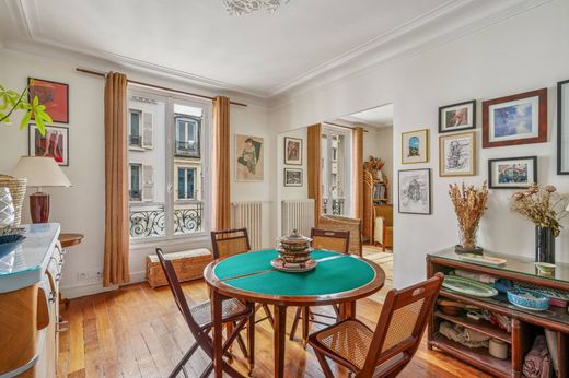 Apartment in Neuilly-sur-Seine, Hauts-de-Seine