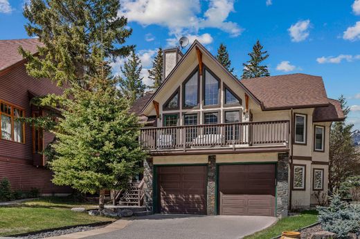 Detached House in Banff, Alberta