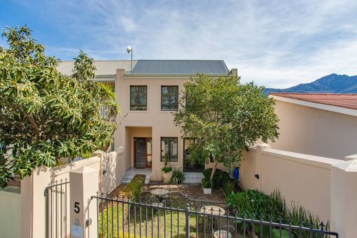 Duplex in Franschhoek, Cape Winelands District Municipality