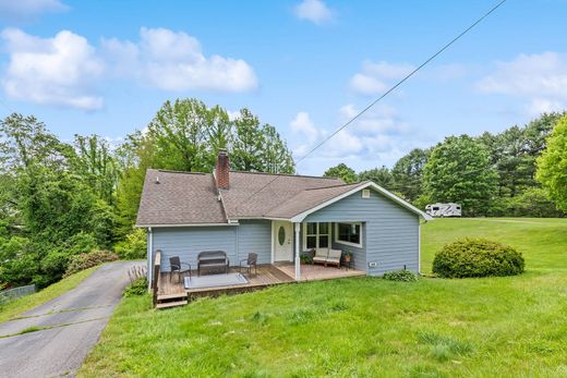 Casa Unifamiliare a Waynesville, Haywood County