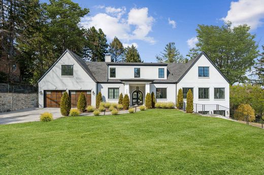 Detached House in Chevy Chase, Washington County