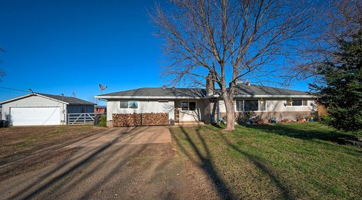 Detached House in Cottonwood, Shasta County