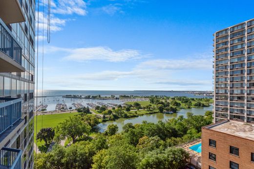Apartment in Milwaukee, Milwaukee County