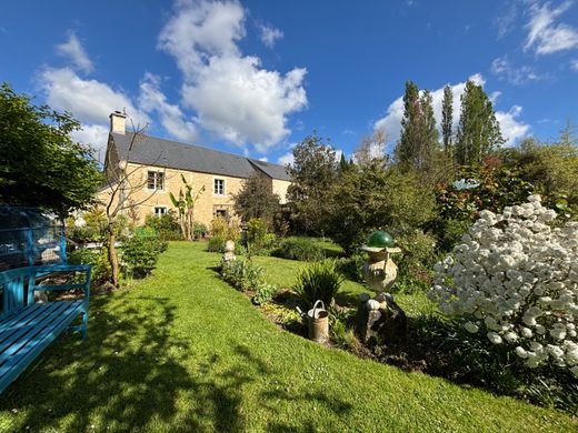 Dom jednorodzinny w Vaux-sur-Seulles, Calvados