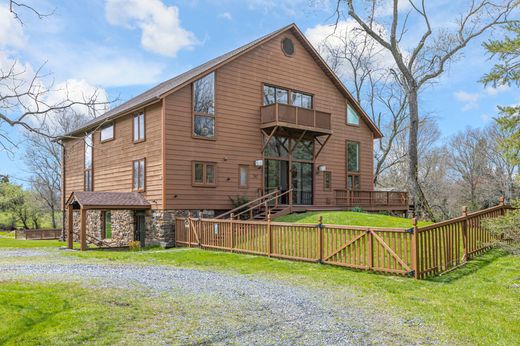 Detached House in Princeton, Mercer County