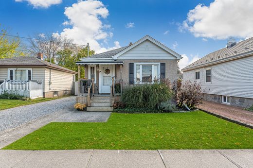 Vrijstaand huis in St. Catharines, Regional Municipality of Niagara