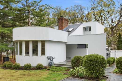 Detached House in Stony Brook, Suffolk County
